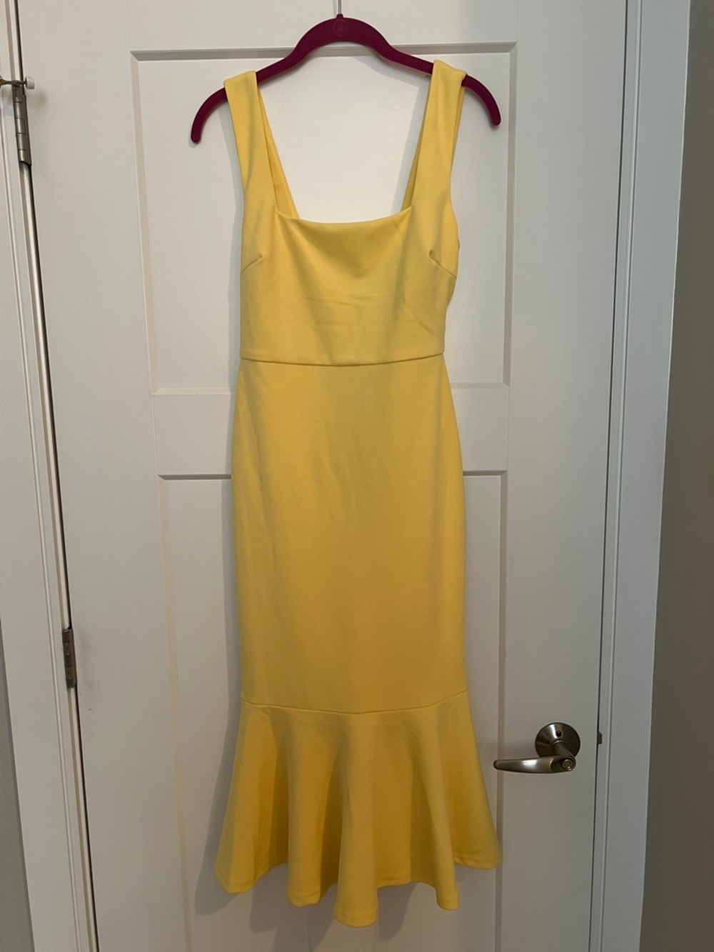 NWT! Lulu’s Moment Maker Light Yellow Square Neck Trumpet Midi Dress